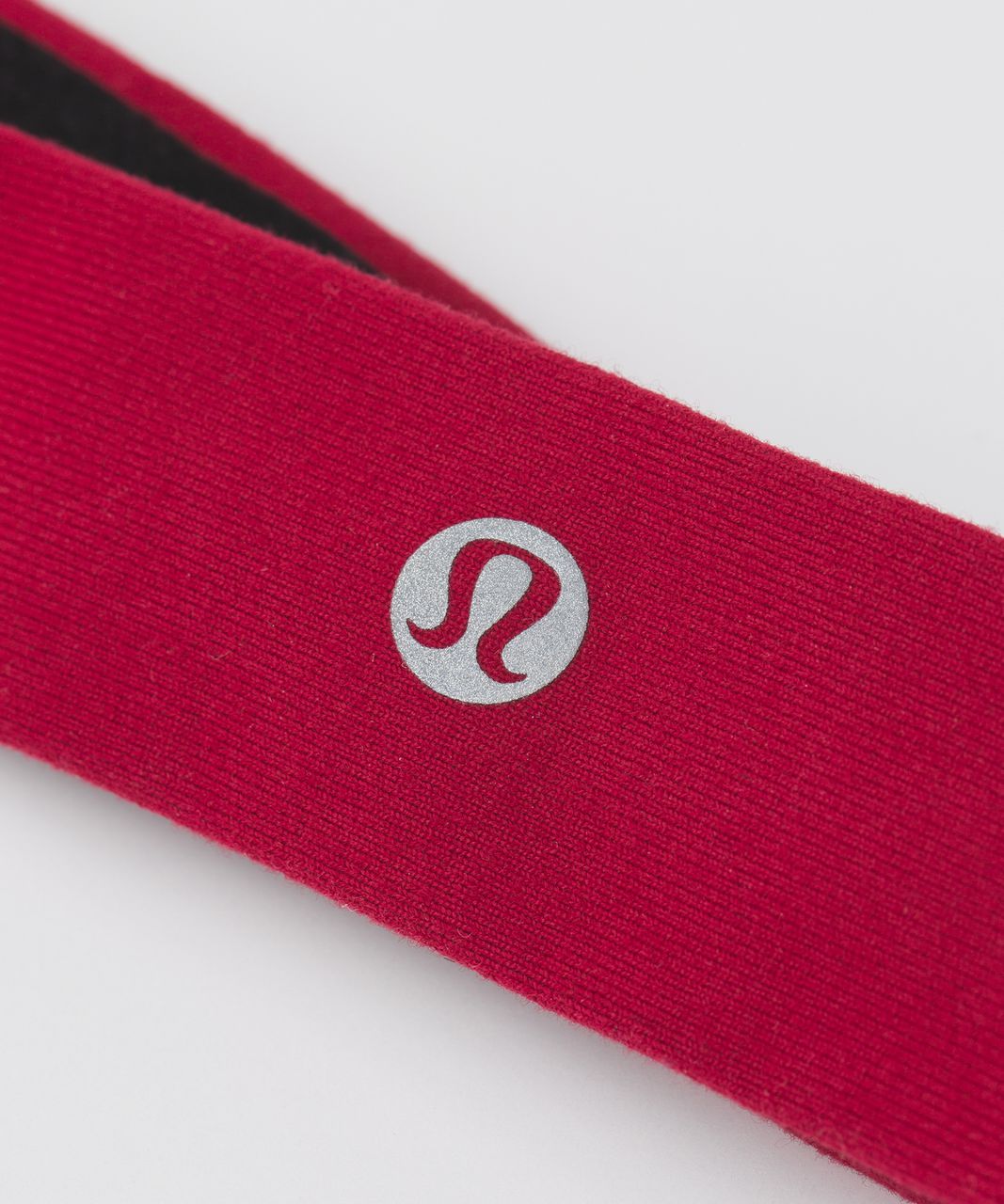 Lululemon Skinny Fly Away Tamer Headband - Cranberry