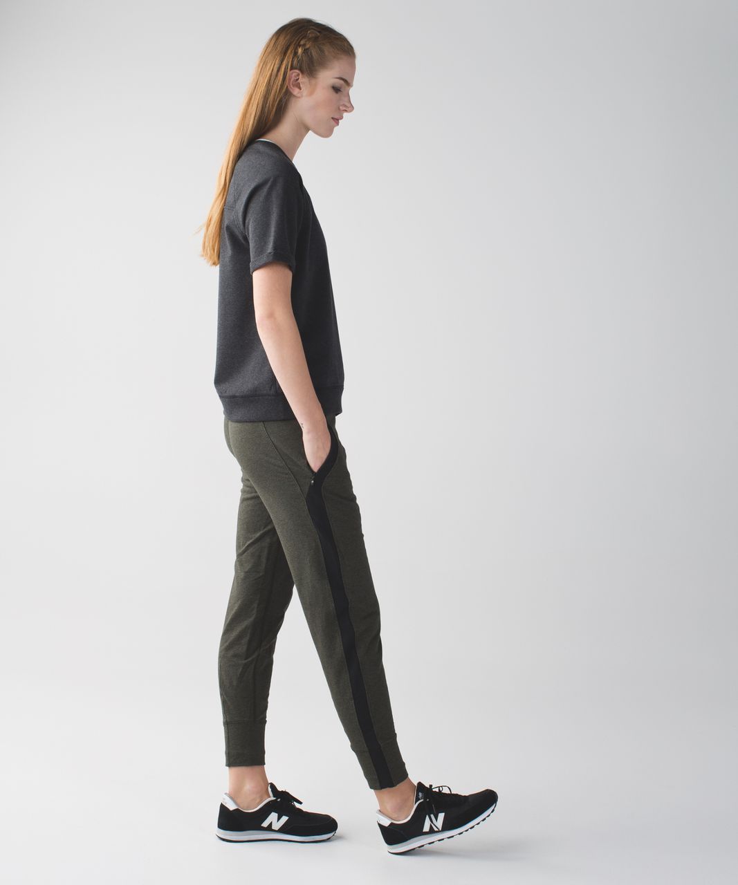 Lululemon Bolt Sweatpant - Heathered Gator Green / Black