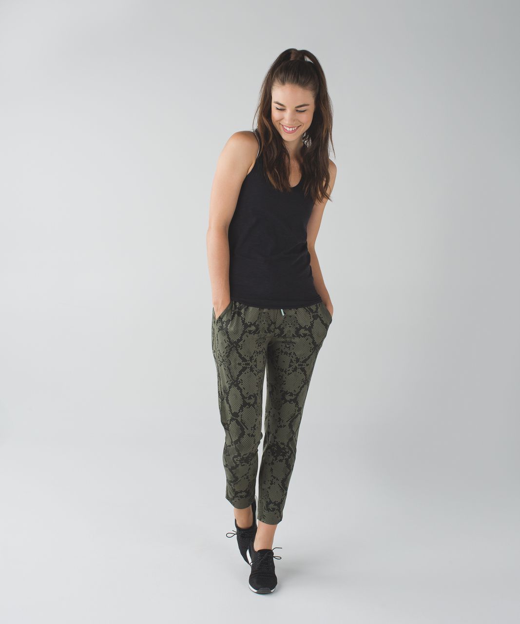 Lululemon Jet Crop (Slim) Pants Ziggy Snake Greens Luxtreme