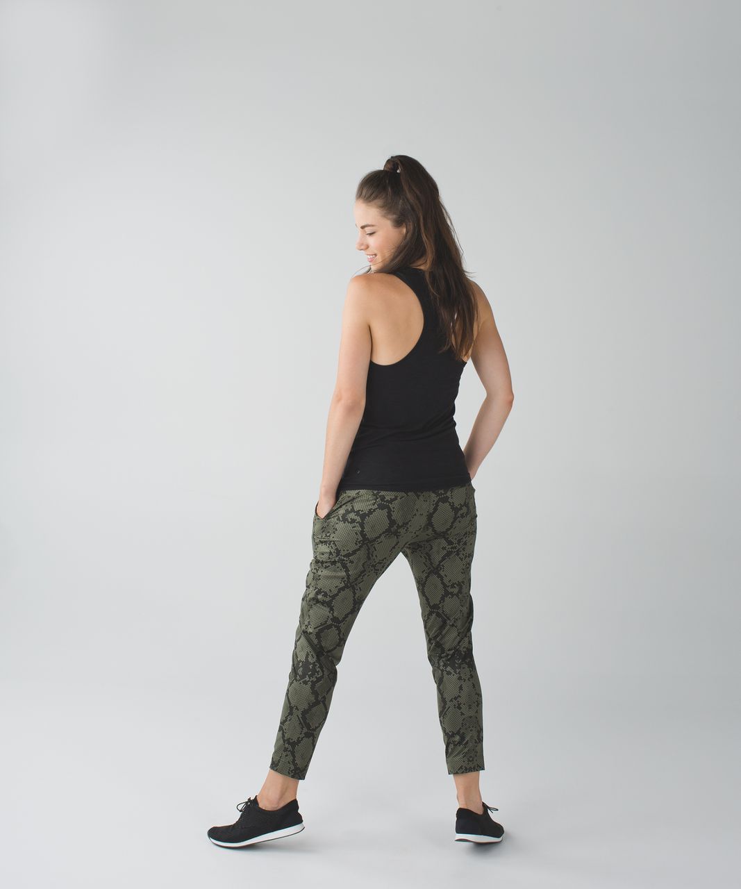 Lululemon Jet Crop (Slim) *Luxtreme - Ziggy Snake Fatigue Green Gator Green