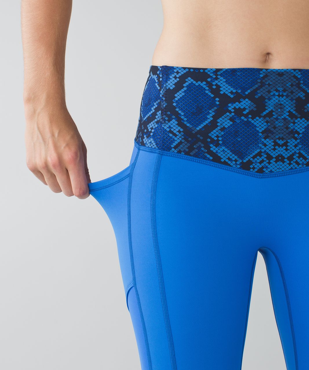 Lululemon All The Right Places Crop - Pipe Dream Blue / Mini Ziggy Snake Pipe Dream Blue Sapphire Blue