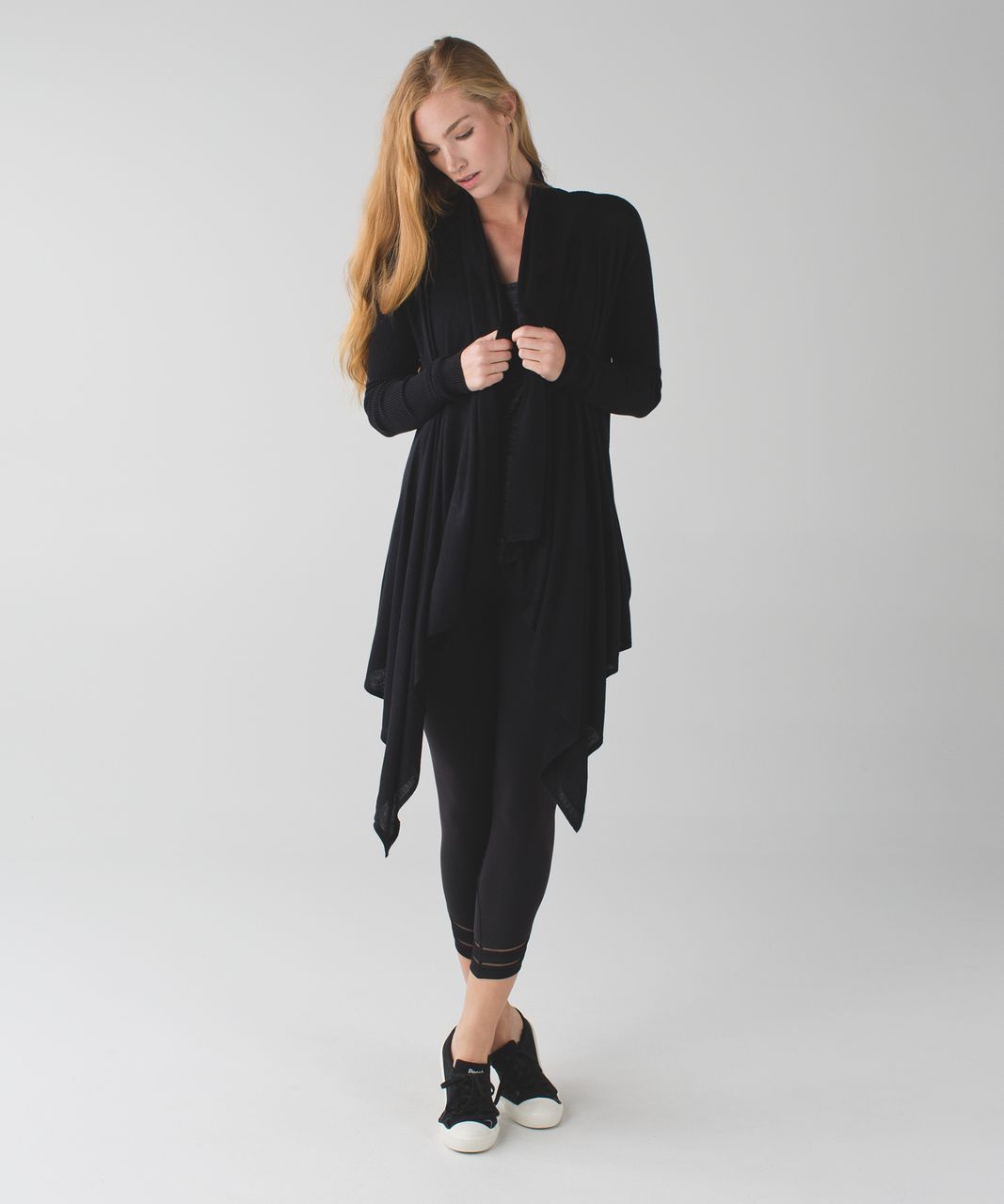 Lululemon Universal Wrap - Black