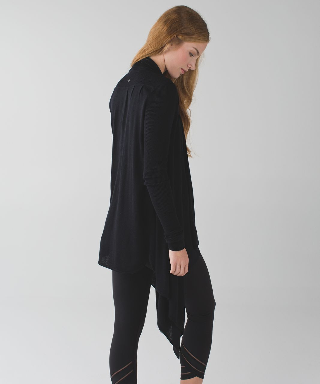 Lululemon Universal Wrap - Black