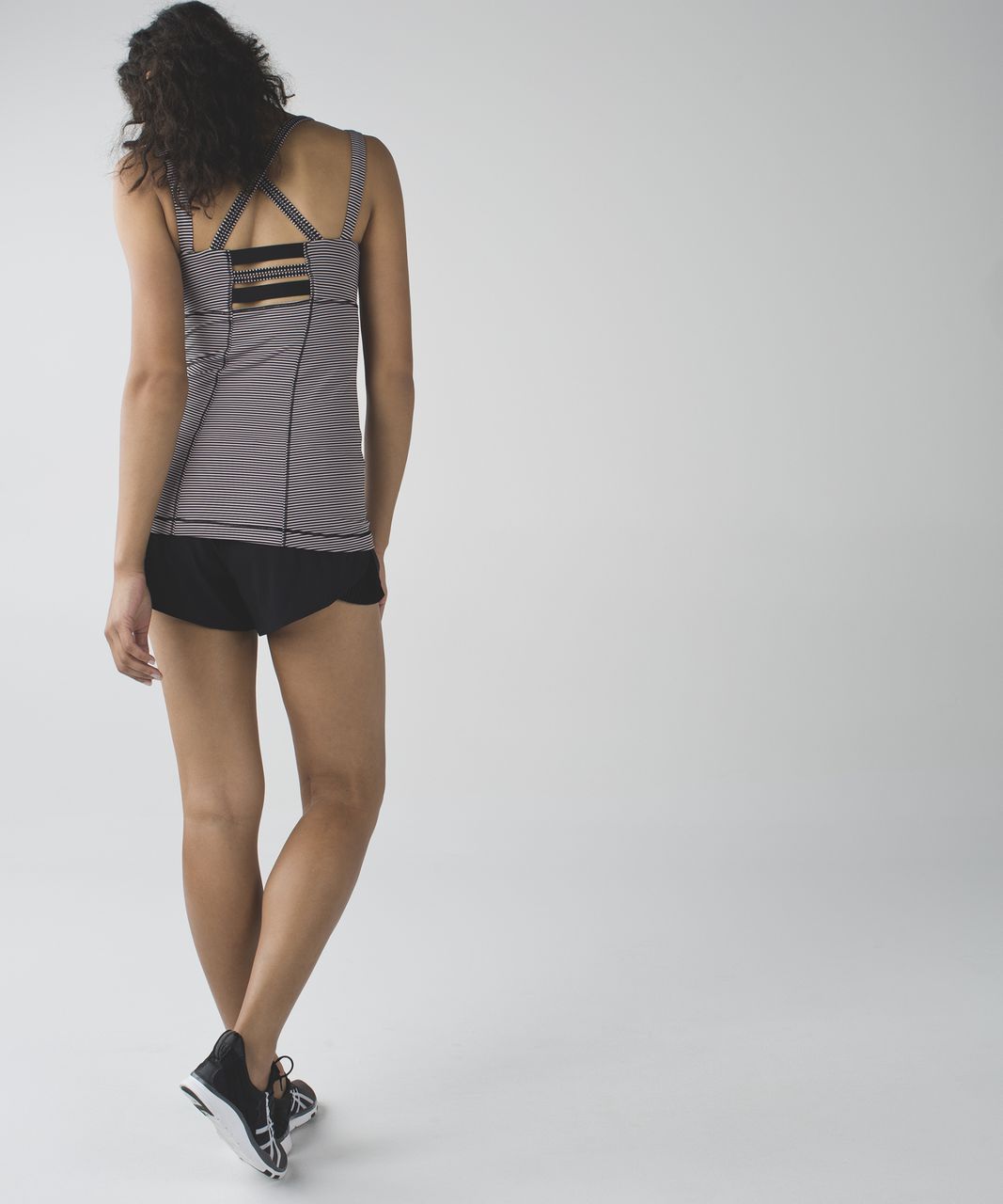 Lululemon Happy Strappy Tank Top Womens 6 Black Running Gym Sport