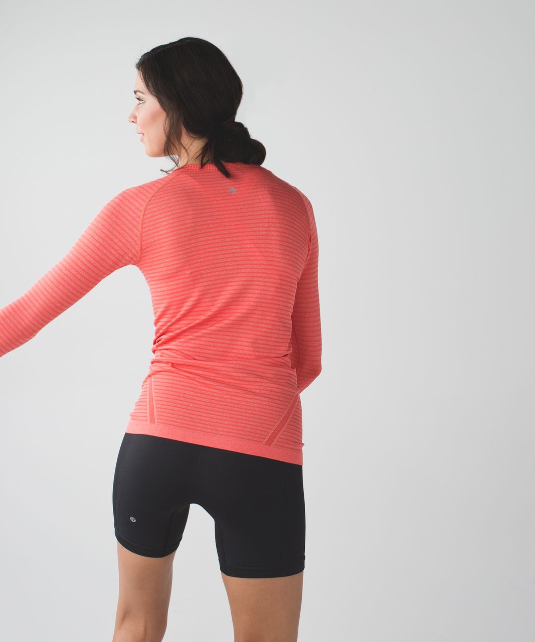 Lululemon Swiftly Tech Long Sleeve Crew - Heathered Alarming