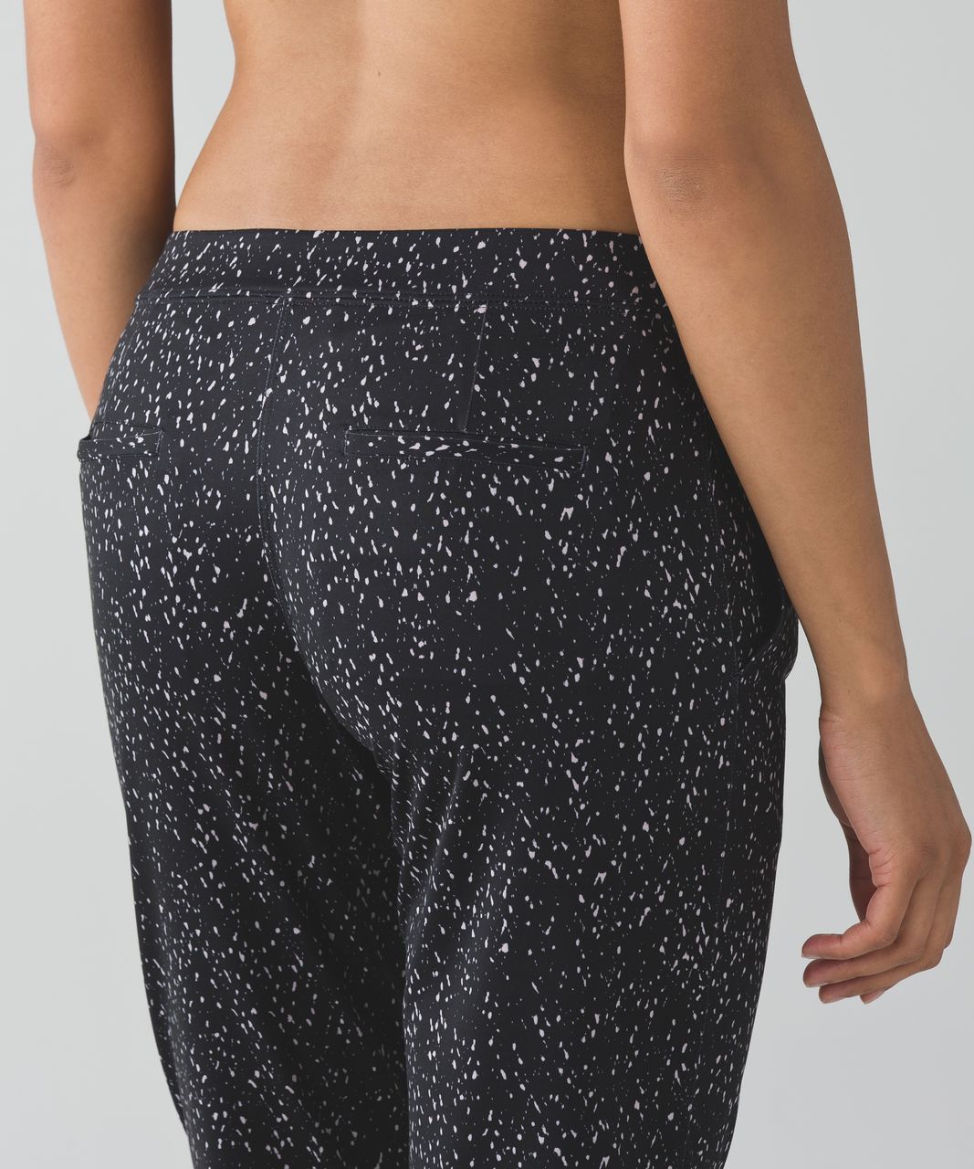 Lululemon Jet Crop (Slim) *Luxtreme - Butterfly Texture Mink Berry ...