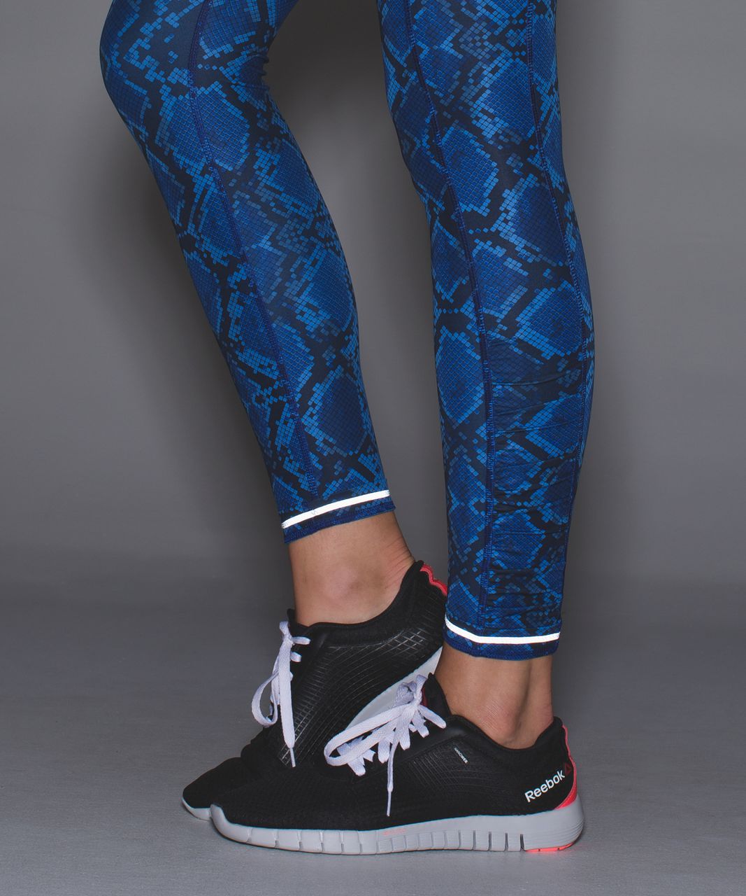 Lululemon Speed Tight IV *Full-On Luxtreme - Mini Ziggy Snake Pipe Dream Blue Sapphire Blue