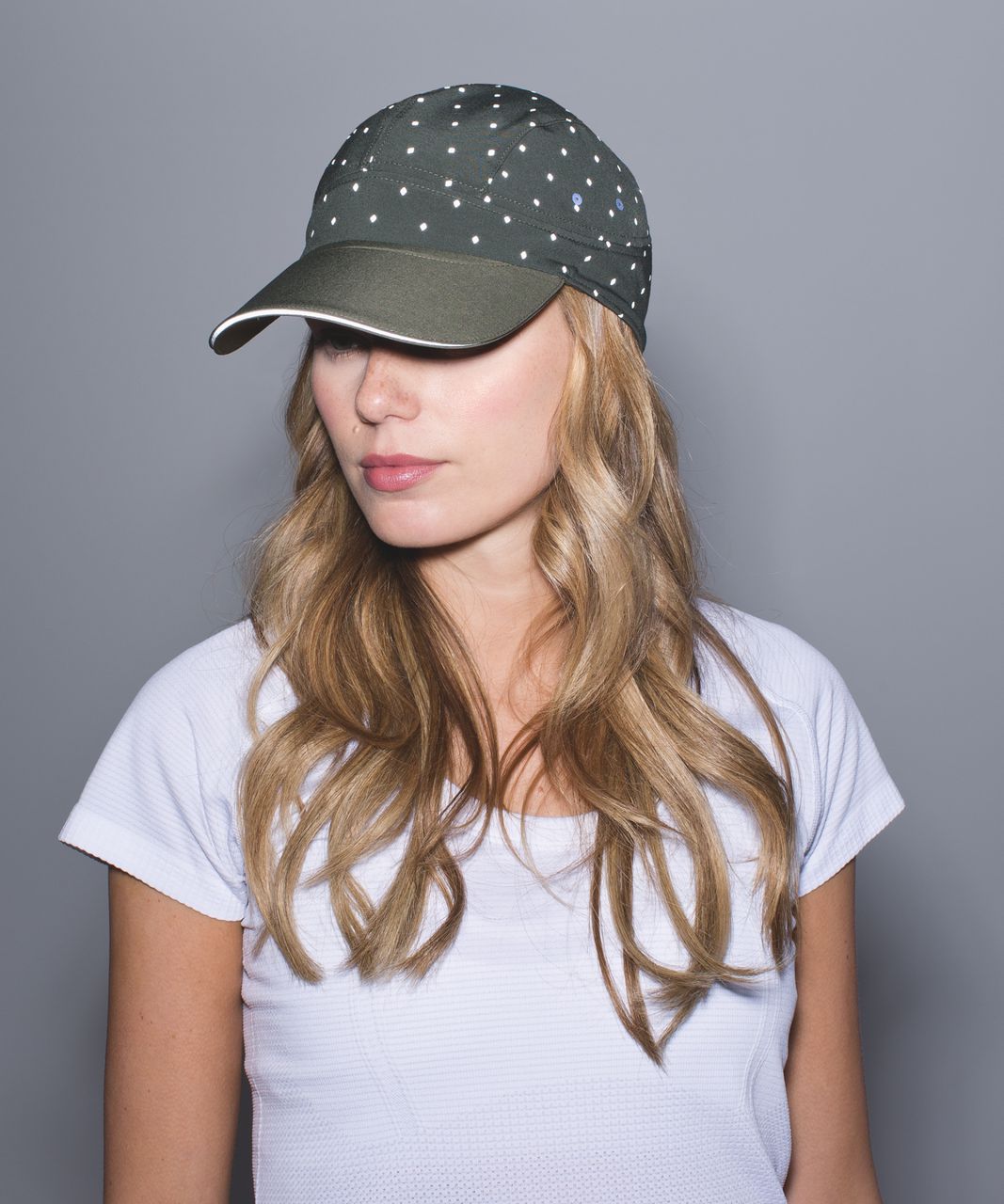 Lululemon Race To Place Run Hat 2.0 - Night Fall Gator Green Silver / Fatigue Green