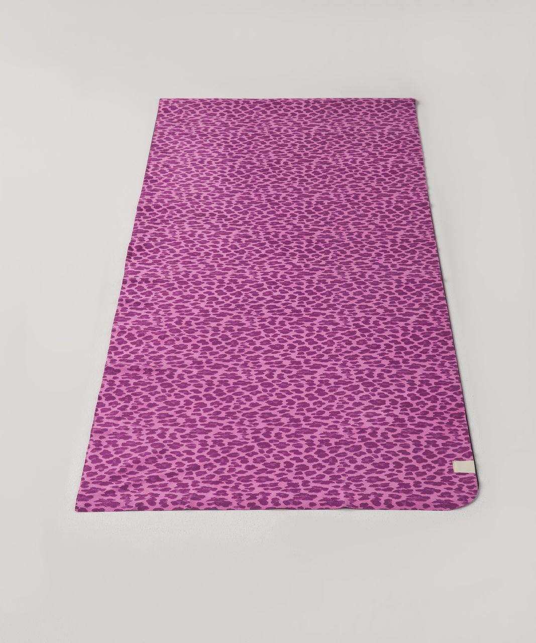 Lululemon The Towel - Mini Cherry Cheetah Mellow Magenta Ultra Violet