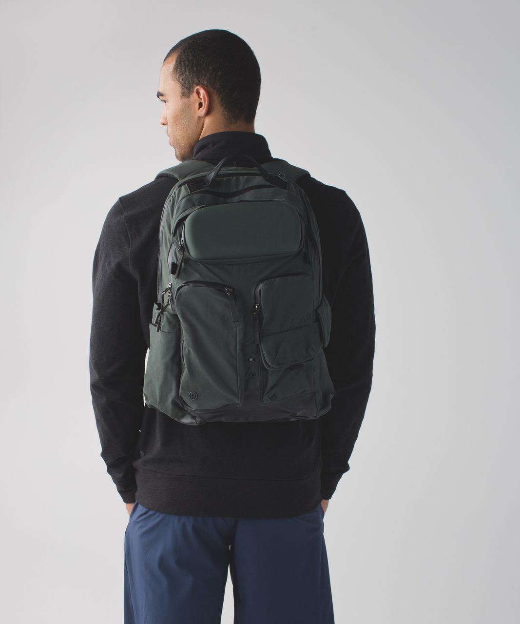 Lululemon Everyday Backpack 2.0 23l In Rainforest Green/black