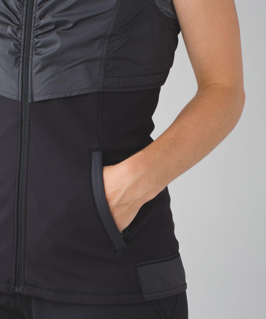 Lululemon Kanto Catch Me Vest - Black