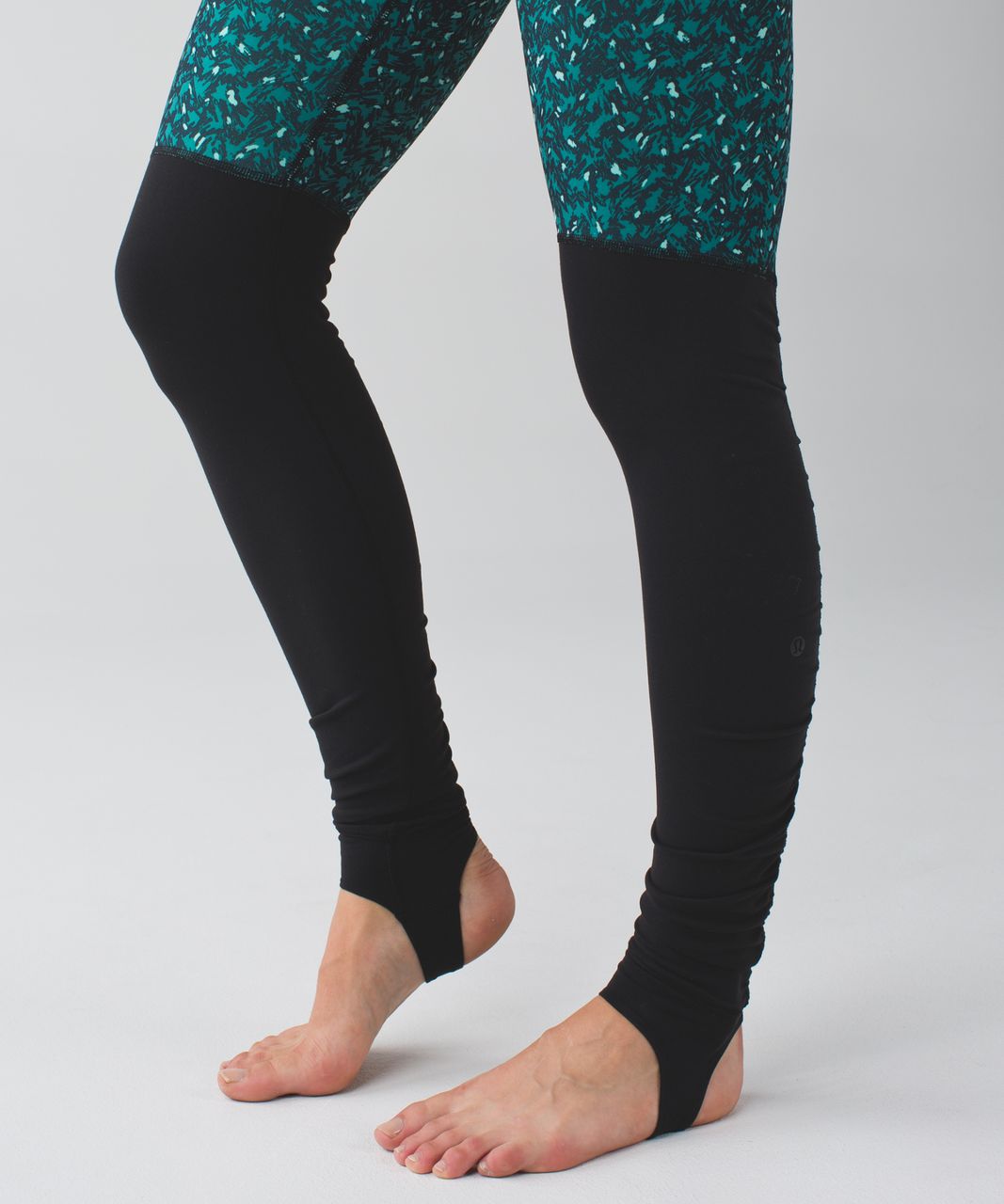 Lululemon Wunder Under Pant (Stirrup) - Mountain Peaks Black Forage Teal / Heathered Forage Teal