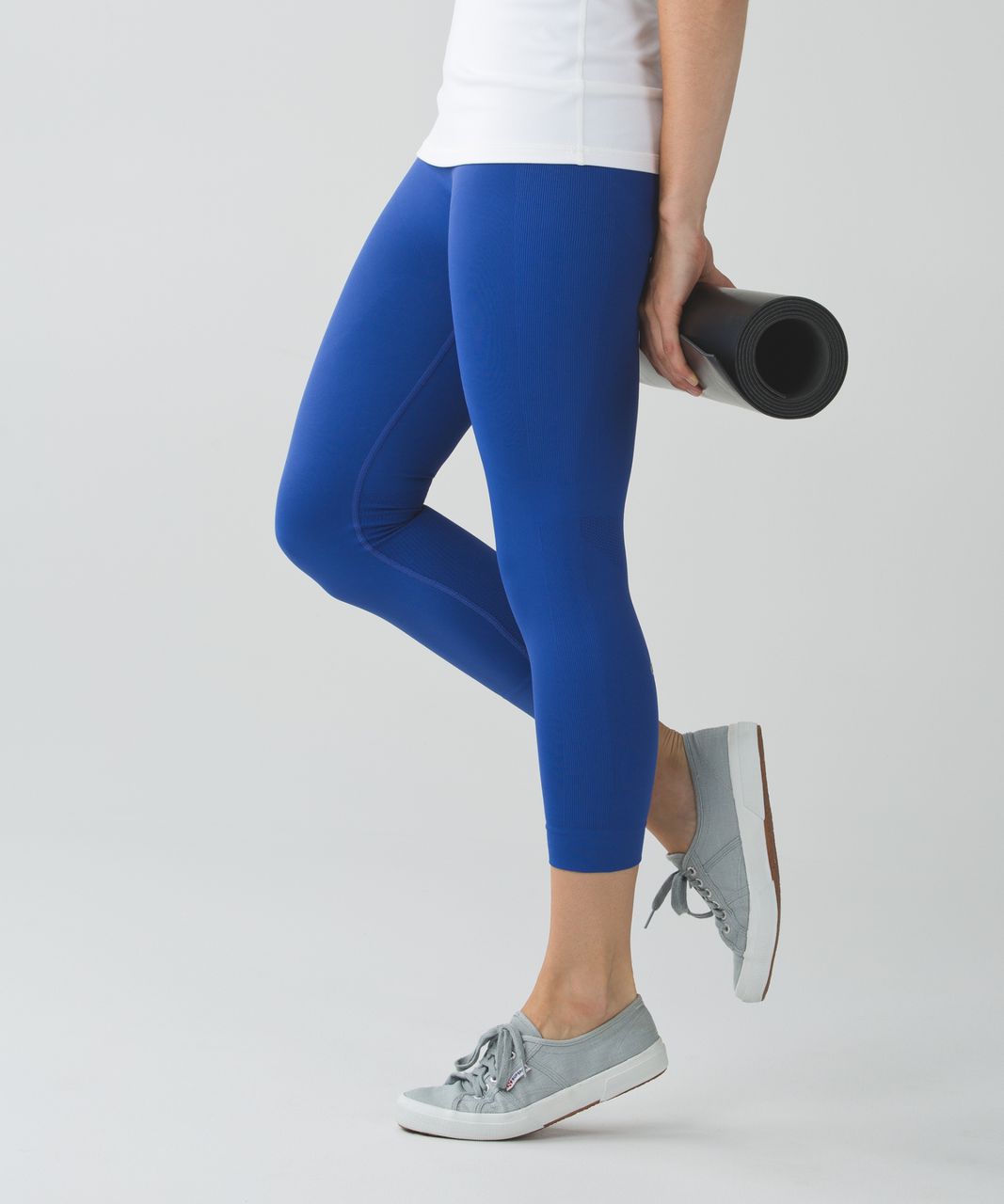 Lululemon Zone In Crop - Sapphire Blue 