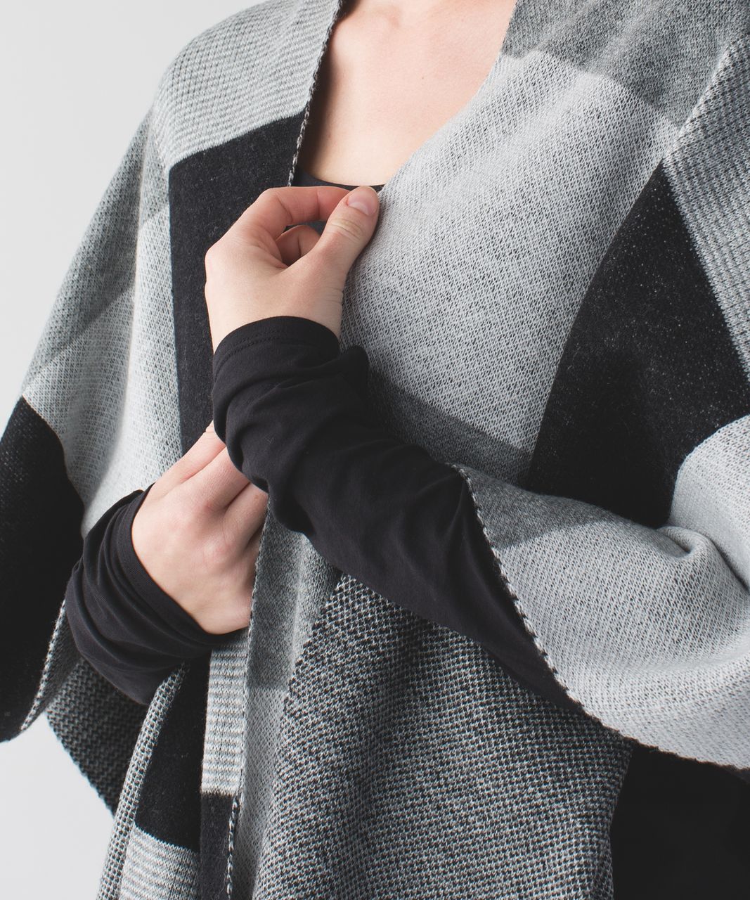 Lululemon Bundle Up Scarf - Black / Silver Spoon / Heathered Slate