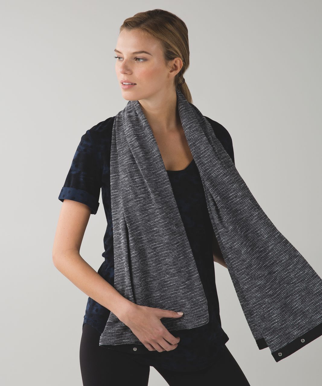 Lululemon Vinyasa Scarf *Rulu - Coco Pique Black White