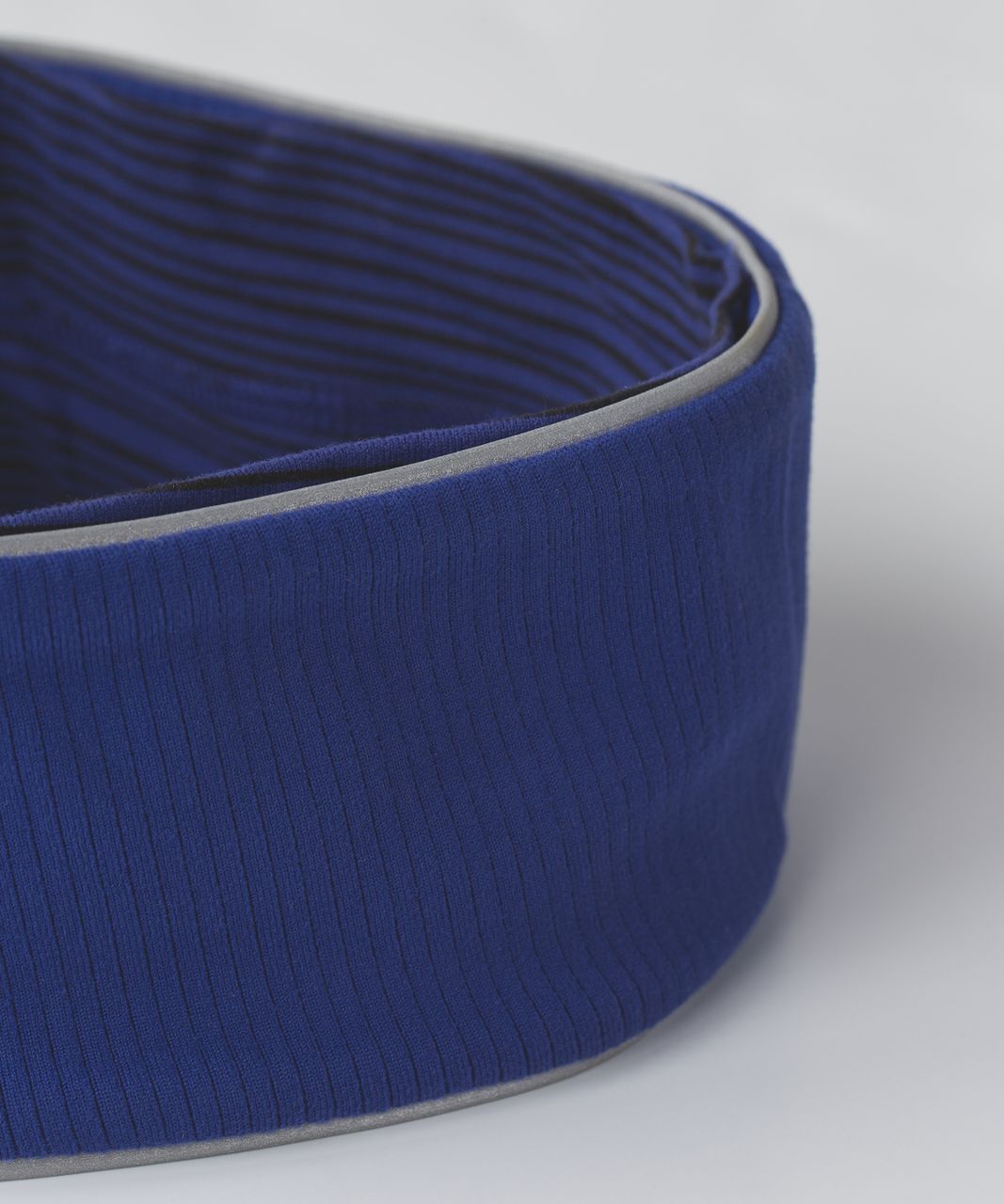 Lululemon Run And Done Ear Warmer - Kanto Stripe Sapphire Blue Black