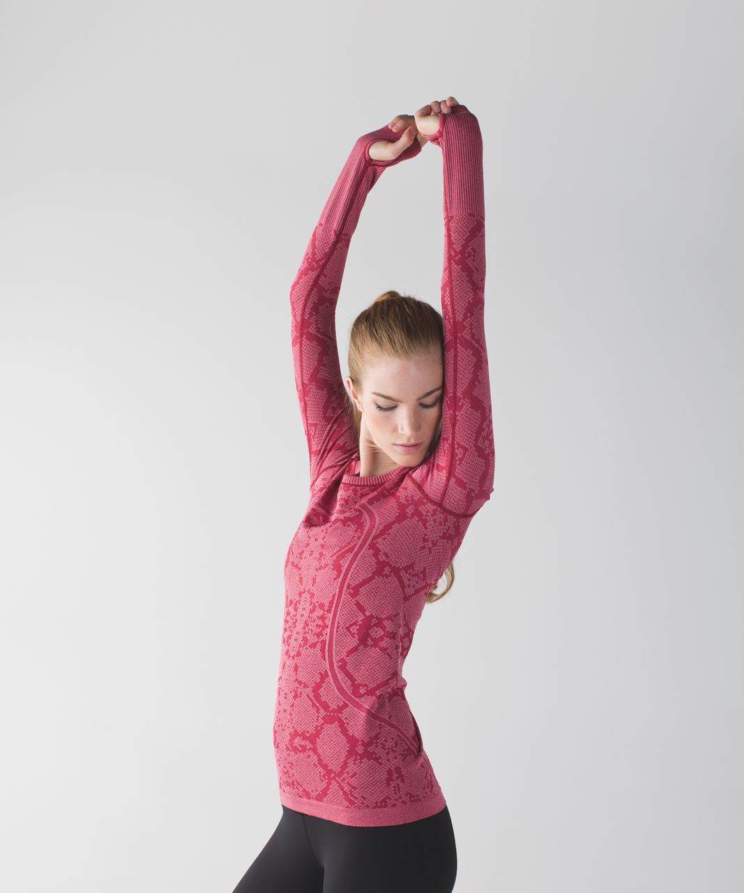 Lululemon Swiftly Tech Long Sleeve Crew - Heathered Cranberry