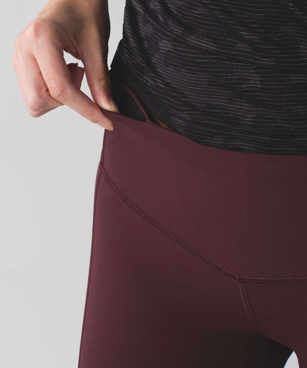 Lululemon All Meshed Up 7/8 Tight - Bordeaux Drama / Flash Light