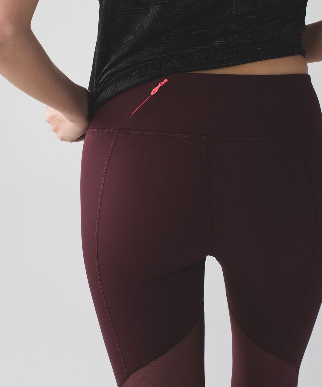 Lululemon All Meshed Up 7/8 legging - Athletic apparel