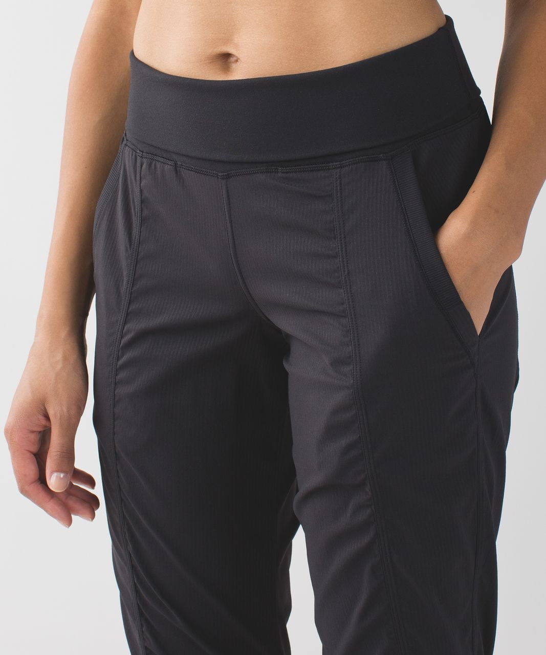 Lululemon In Flux Crop - Black - lulu fanatics