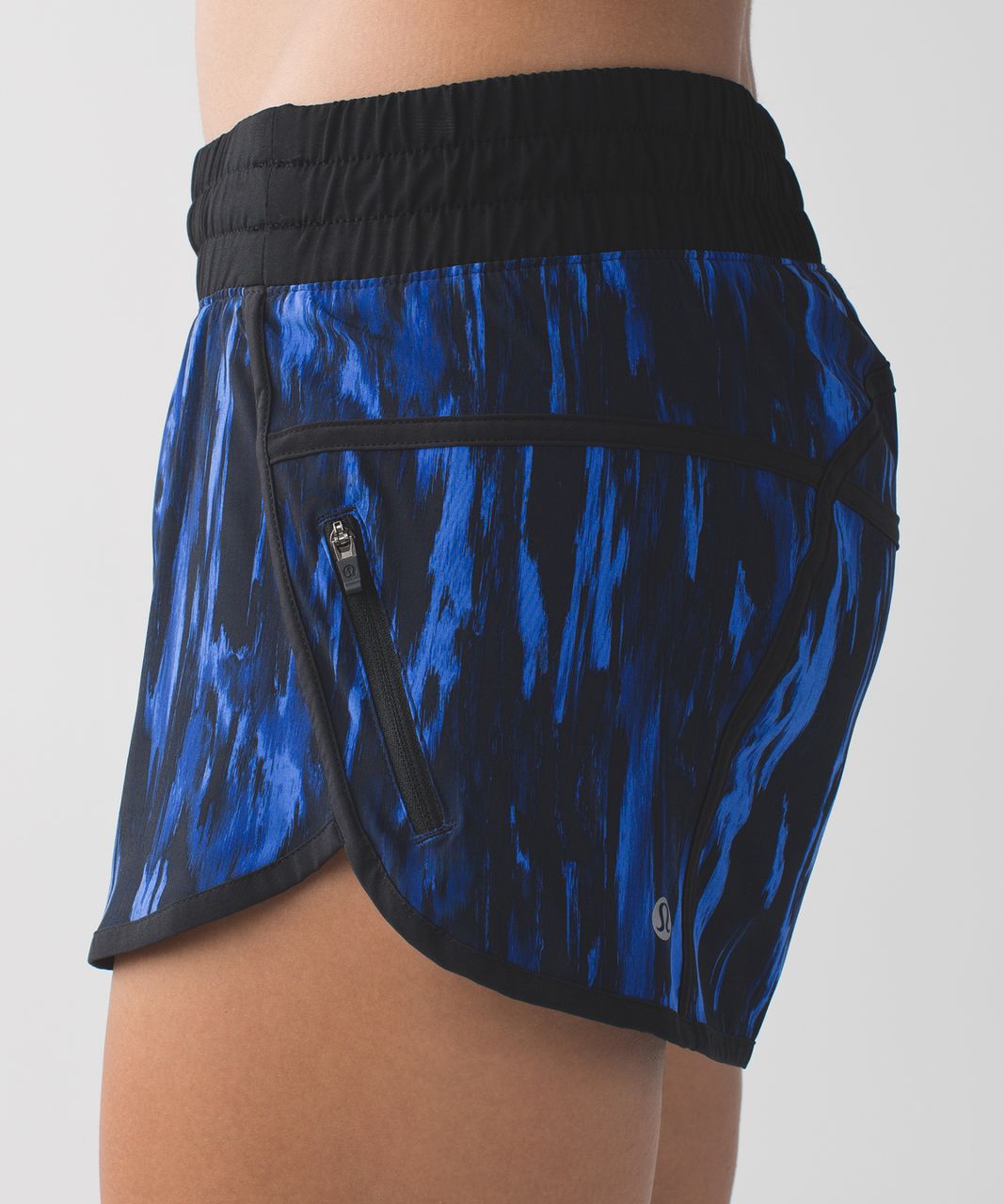 Lululemon Tracker Short III *4-way Stretch - Painted Animal Sprinkler Black / Black