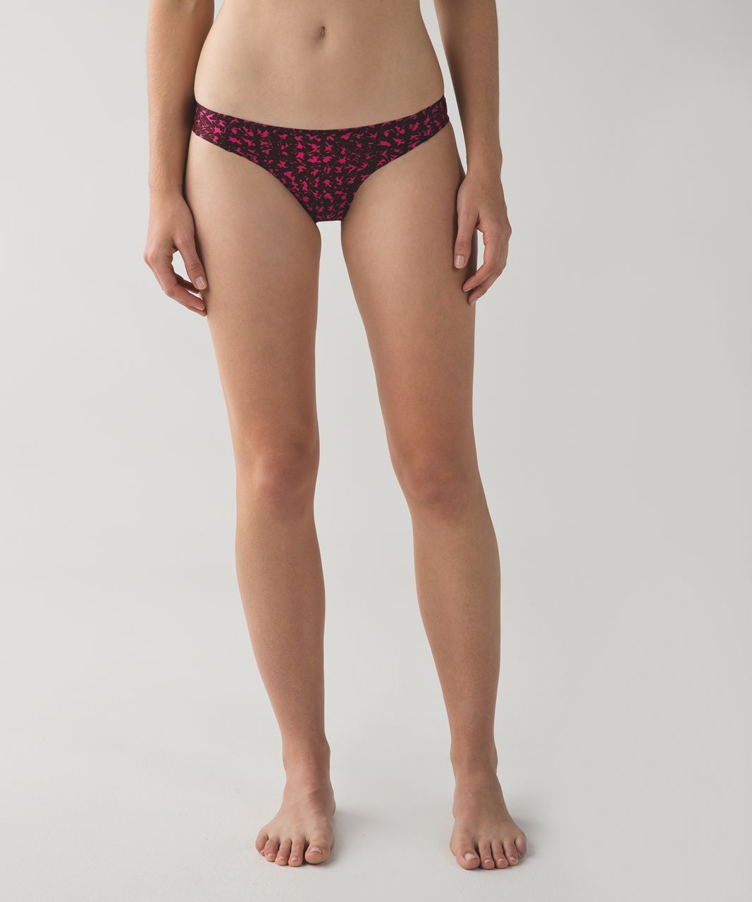 Lululemon Light As Air Thong - Mountain Peaks Bon Bon Bordeaux Drama / Bordeaux Drama