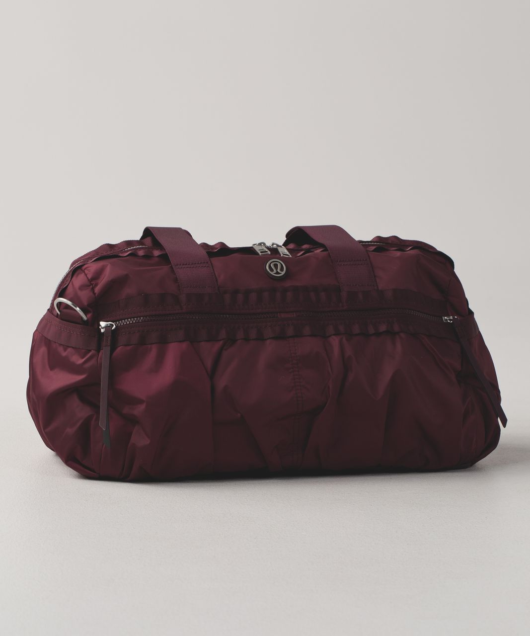 Lululemon Gym To Win Duffel - Wine Berry / Bordeaux Drama