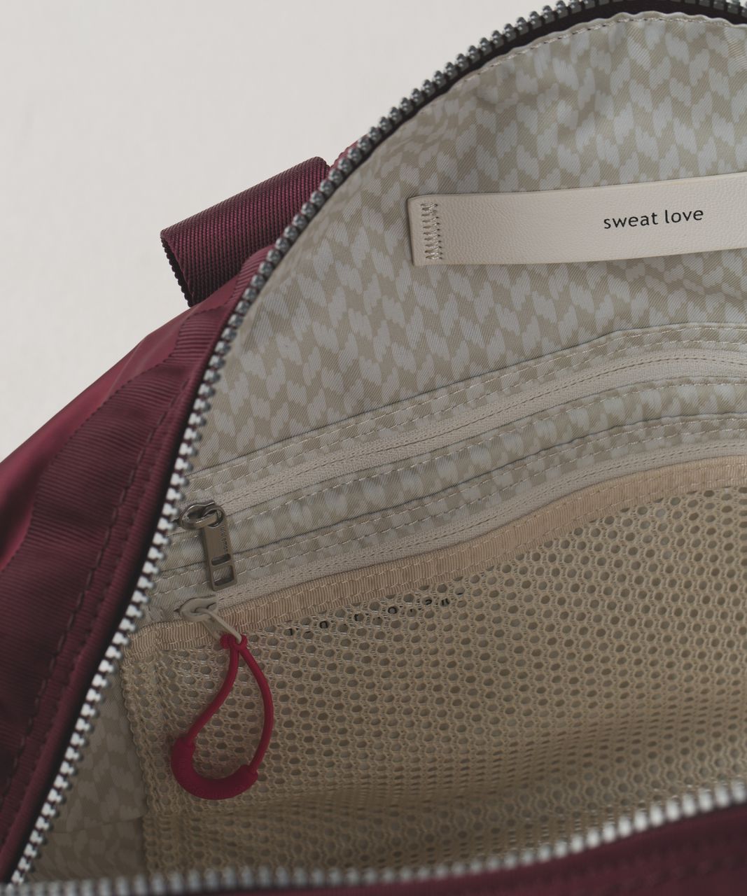 Lululemon Gym To Win Duffel - Wine Berry / Bordeaux Drama