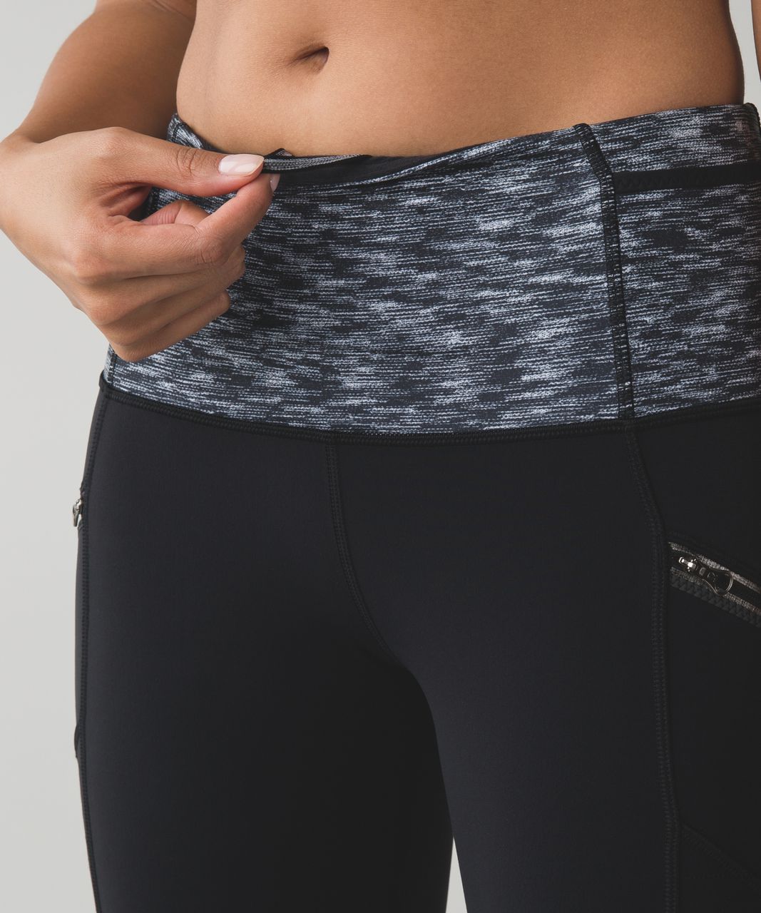 Lululemon Toasty Tech Tight II - Black / Dramatic Static White Black