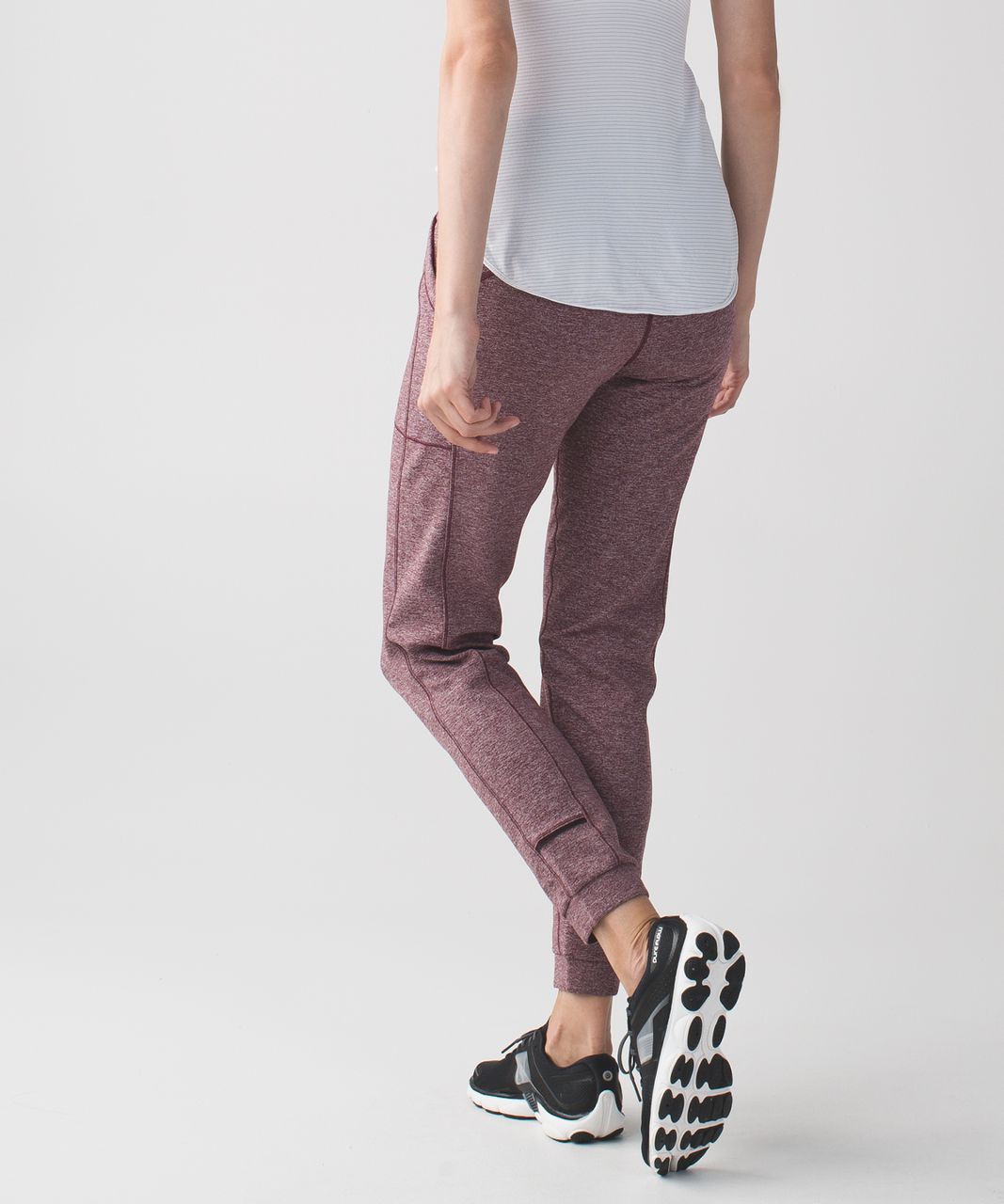 Lululemon Base Runner Pant III - Heathered Bordeaux Drama / Bon Bon - lulu  fanatics