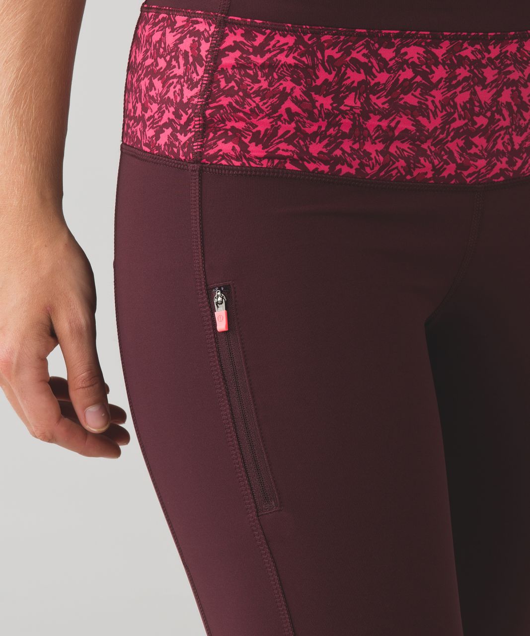 Lululemon Can't Stop Pant II - Bordeaux Drama / Mountain Peaks Bon Bon Bordeaux Drama