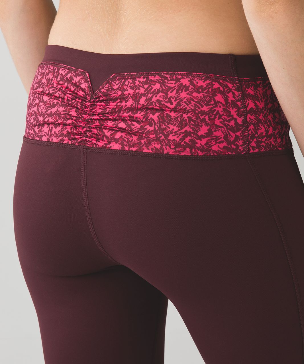 Lululemon Can't Stop Pant II - Bordeaux Drama / Mountain Peaks Bon Bon Bordeaux Drama