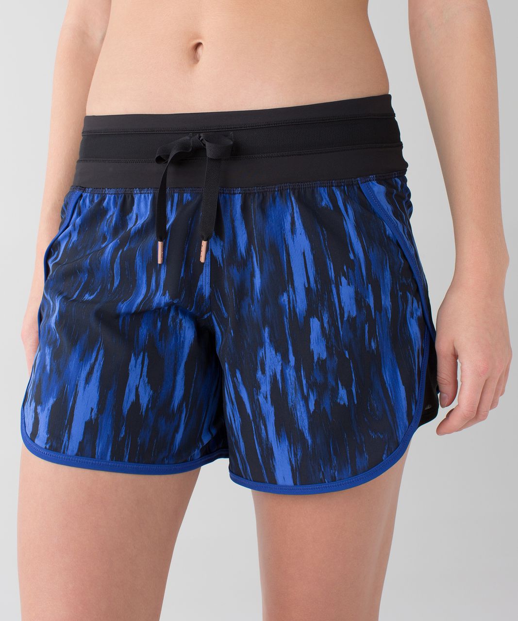 Lululemon Kanto Catch Me Short - Painted Animal Sprinkler Black / Black