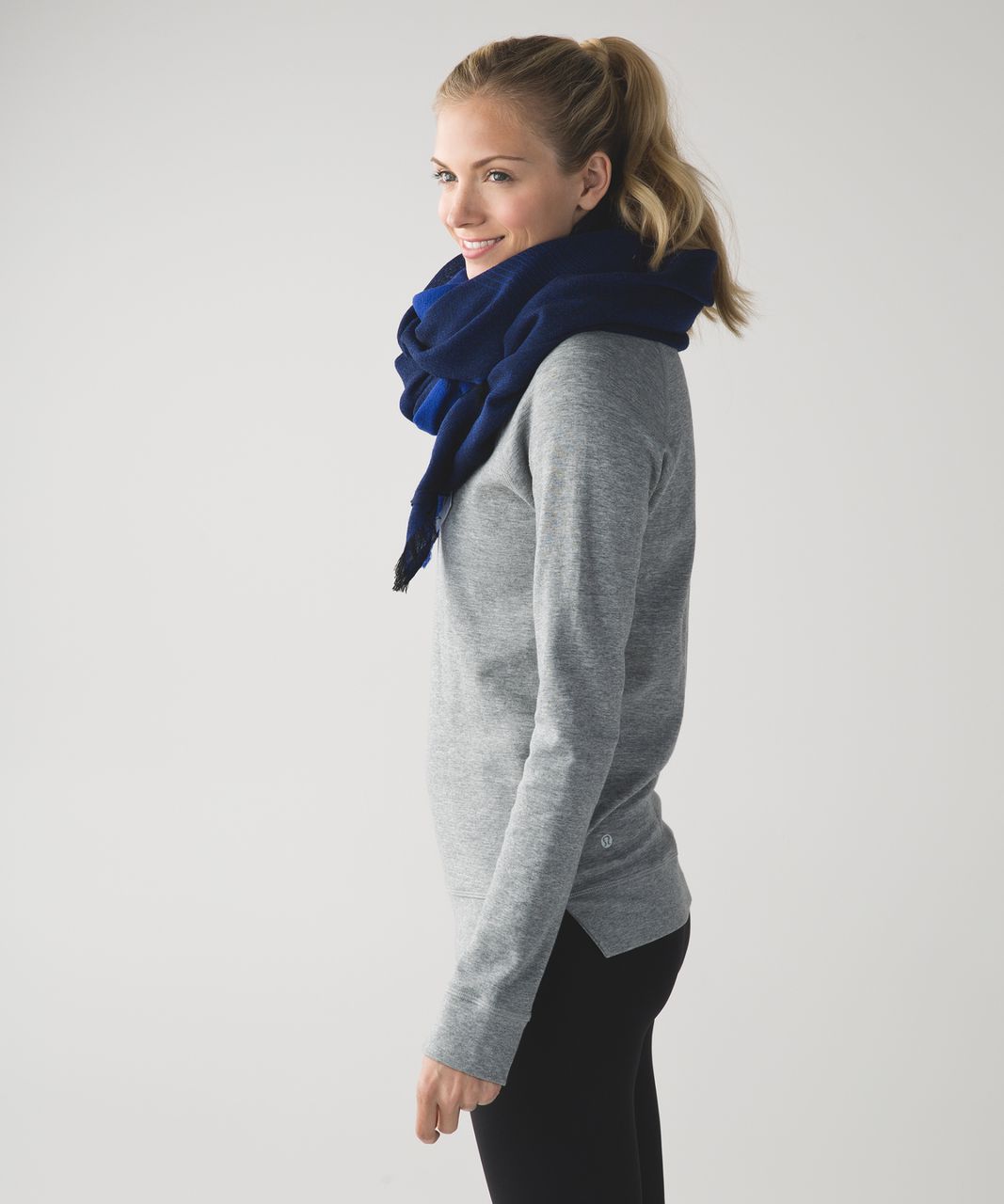 Lululemon Warrior Scarf  *Merino Wool - Sapphire Blue / Black