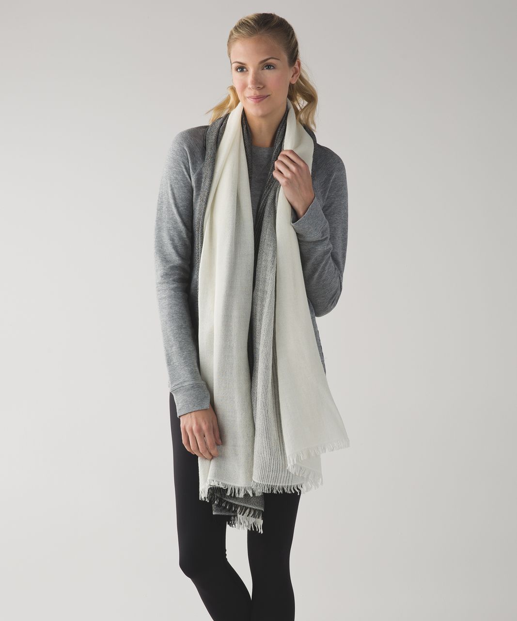 Lululemon Warrior Scarf  *Merino Wool - Black / Angel Wing