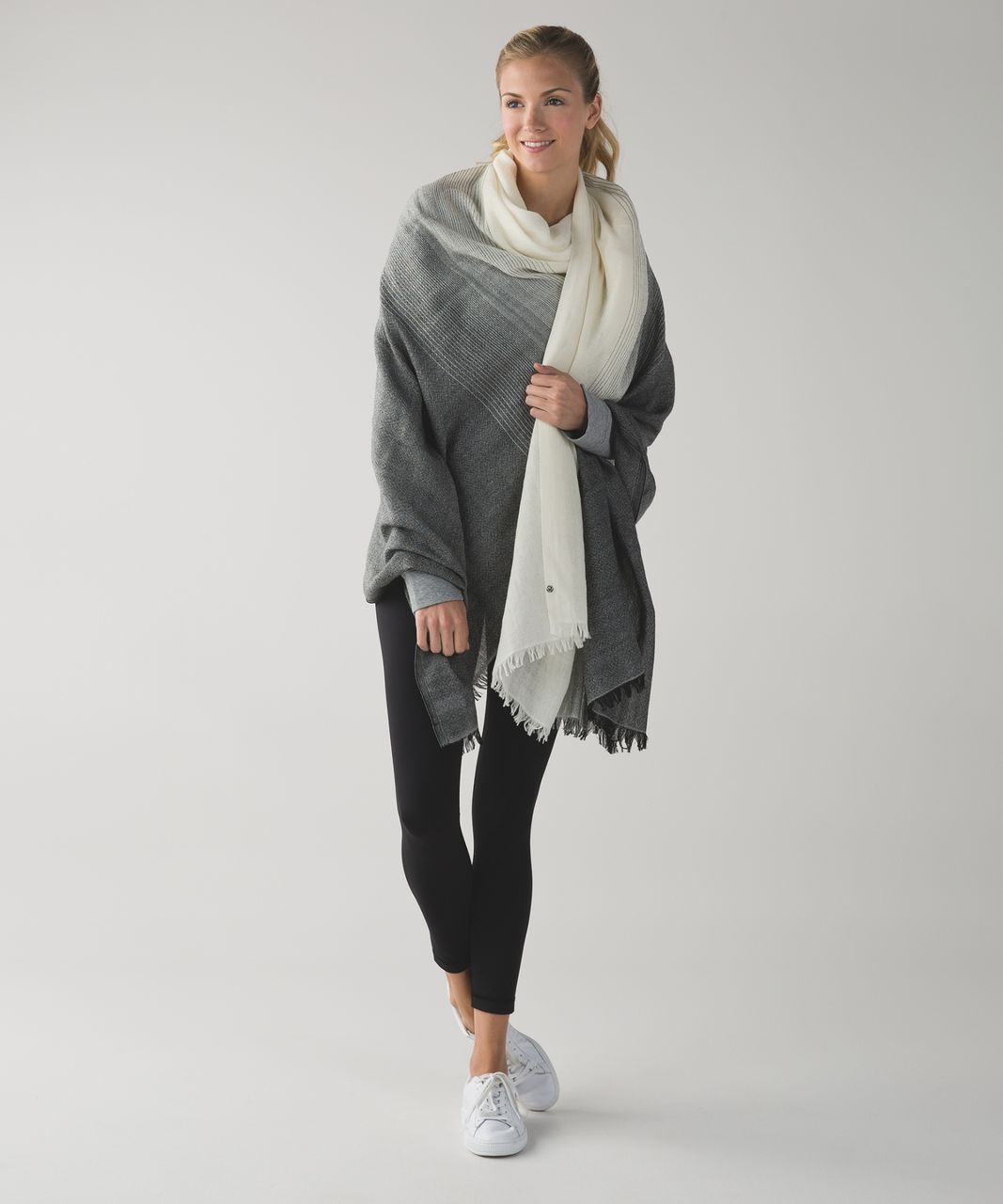 Lululemon Warrior Scarf  *Merino Wool - Black / Angel Wing