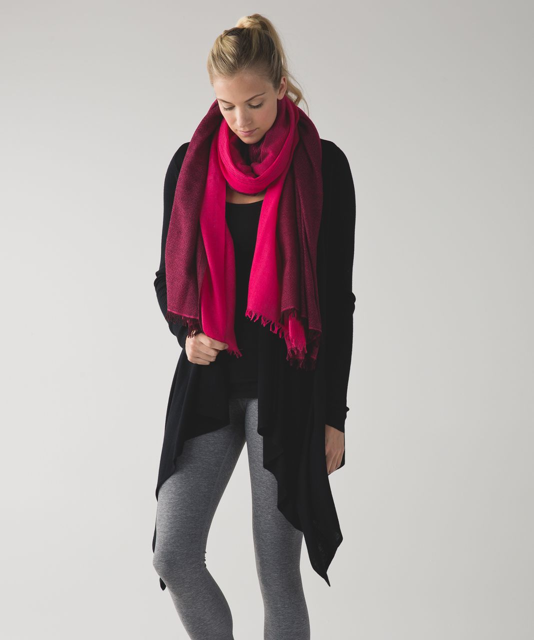 Lululemon Warrior Scarf  *Merino Wool - Bon Bon / Bordeaux Drama