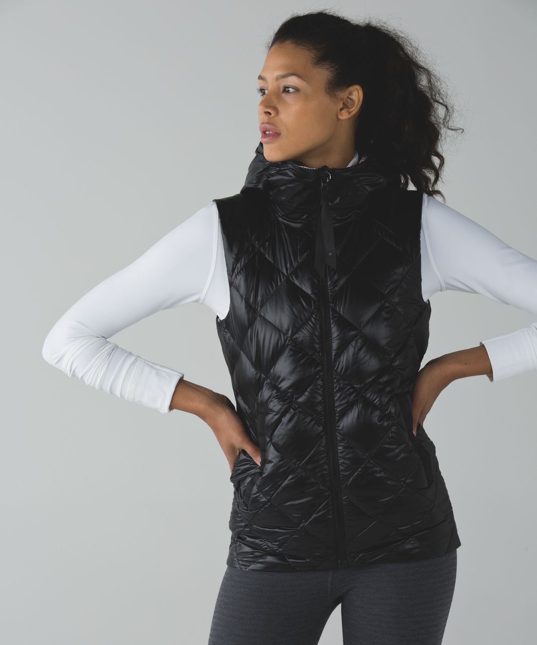 LULULEMON REVERSIBLE GOOSE DOWN VEST BLACK PINK SNAKE Sz 2 LIKE NEW -  clothing & accessories - by owner - apparel sale