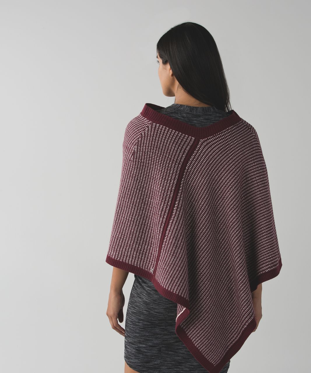 Lululemon On The Go Scarf - Butter Pink / Bordeaux Drama / Wine Berry