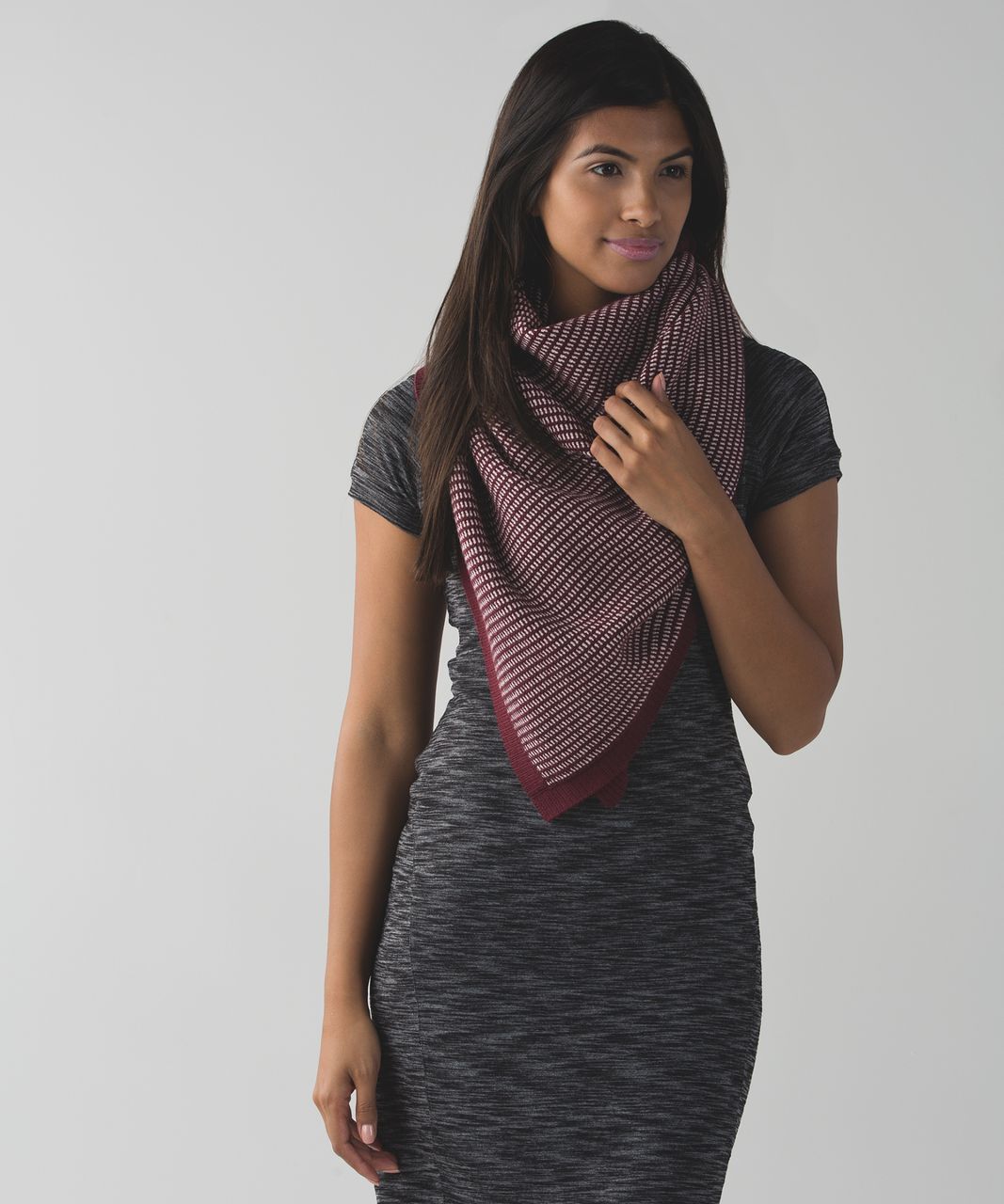 Lululemon On The Go Scarf - Butter Pink / Bordeaux Drama / Wine Berry