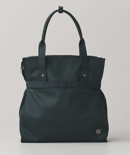 Lululemon Follow Your Bliss Bag - Naval Blue / Simple Blooms Regal Plum