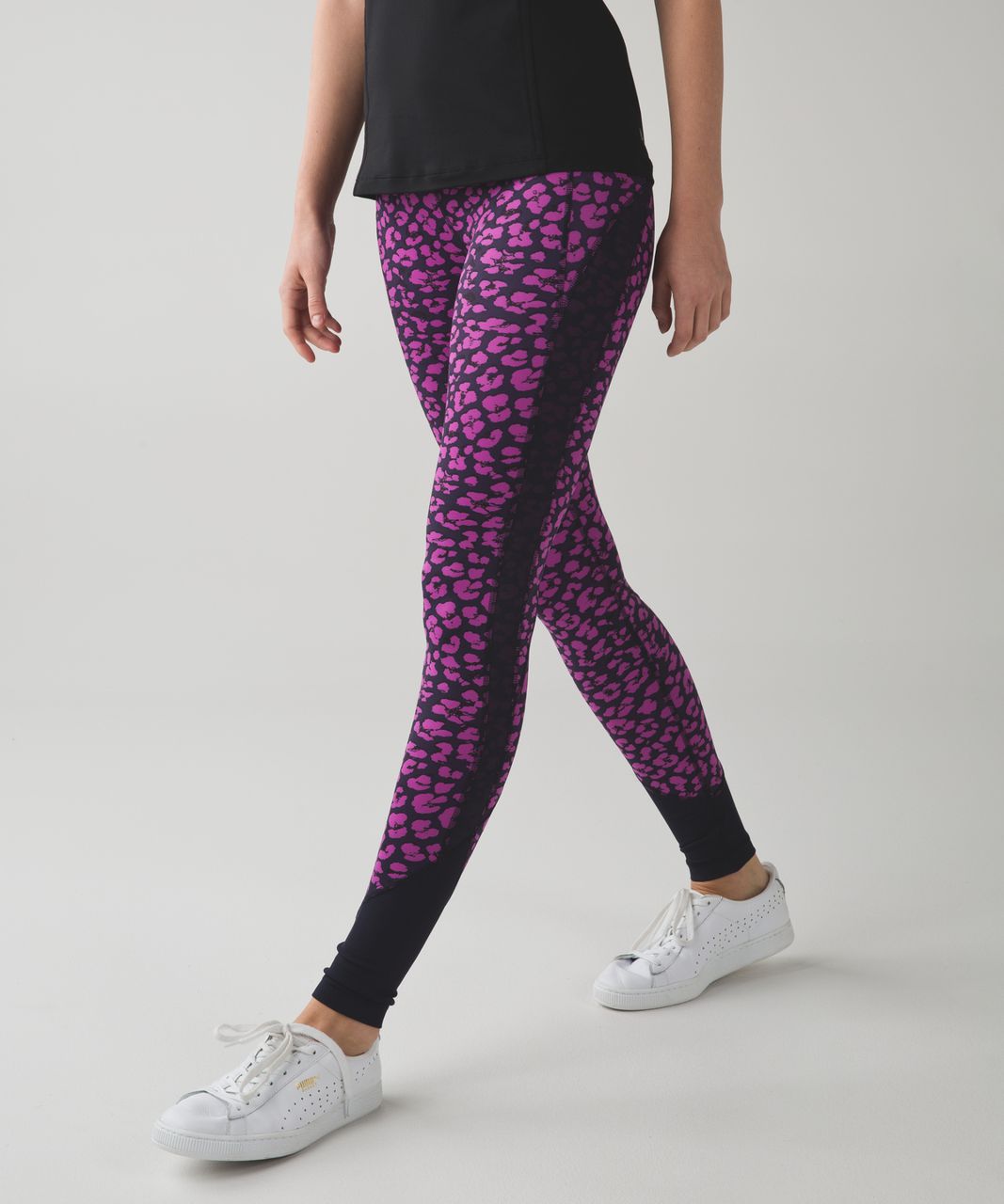 Tap in to your inner animal with these Blue Leopard print leggings from  Goldsheep. Shop now at www.ev… | Leopard print leggings, Running clothes,  Fun print leggings