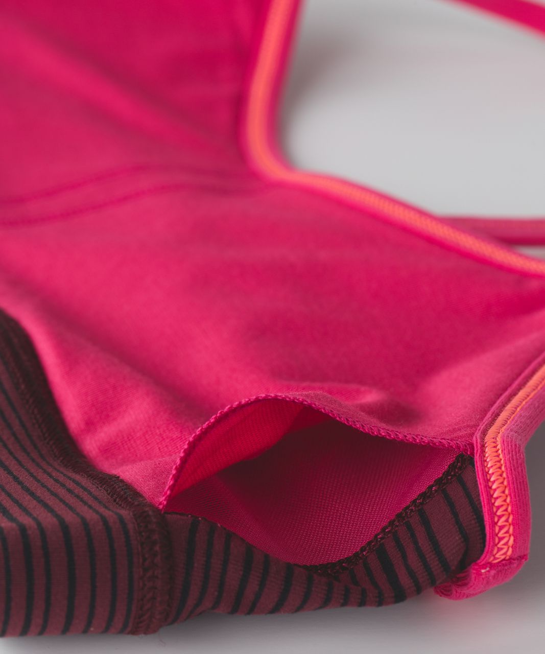 Lululemon Flow Y Sports Bra Kanto Stripe Wine Berry Black/Bon Bon