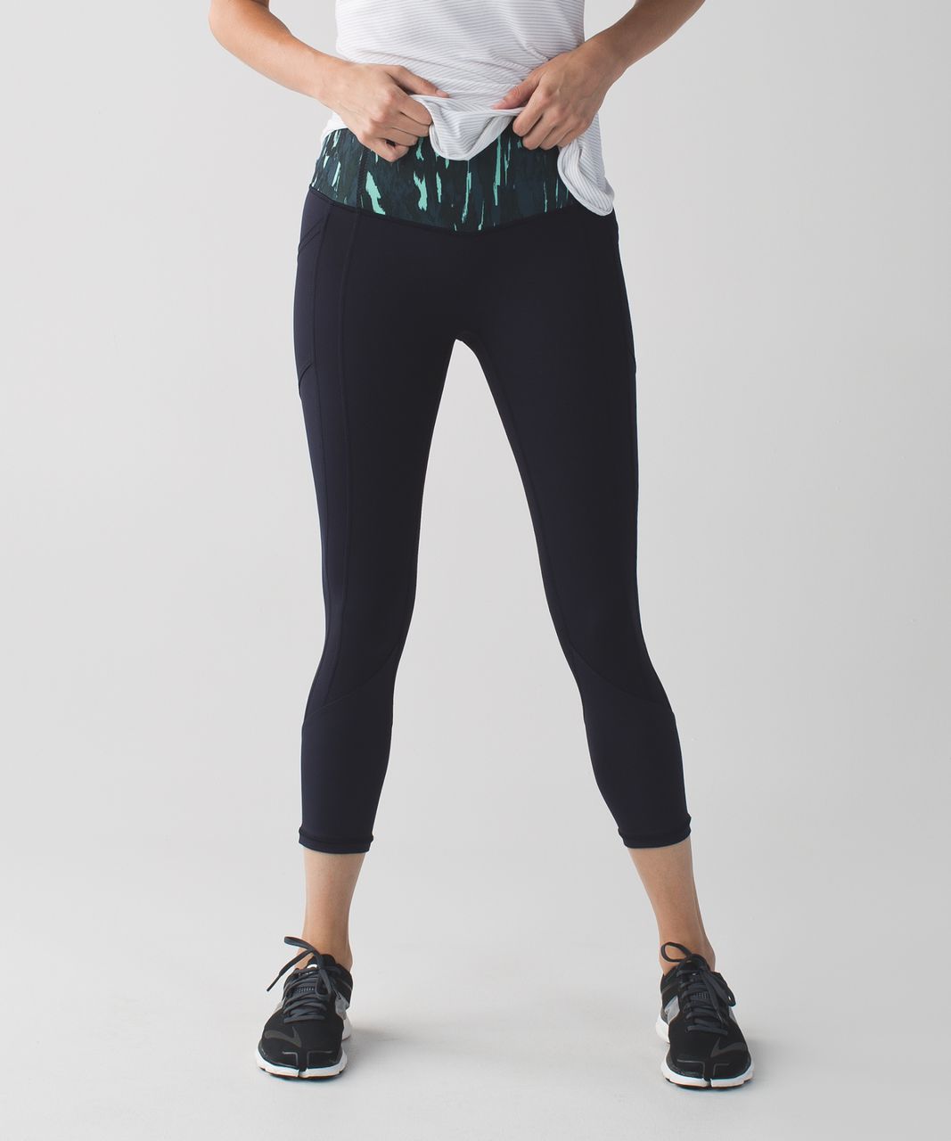 Lululemon All The Right Places Crop - Naval Blue / Painted Animal Menthol Black