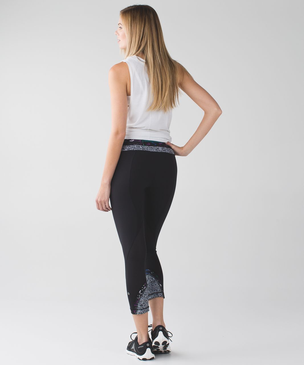 Lululemon Run:  Inspire Crop II (Mesh) - Biggie Fleur Sombre Caspian Blue Black