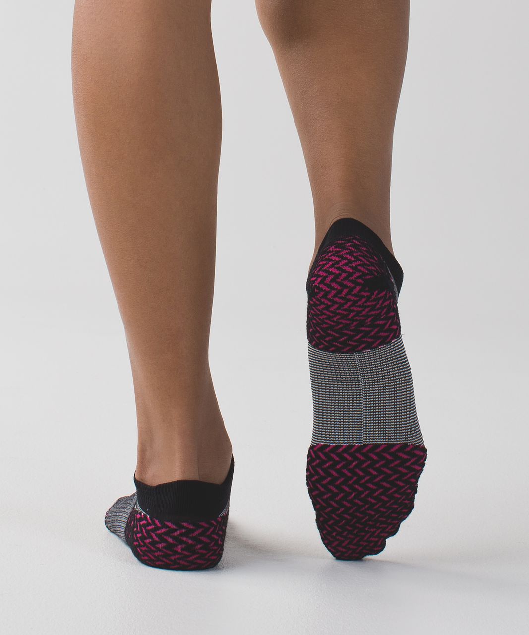 Lululemon Women's Ultimate Padded Run Sock - Black / Jewelled Magenta