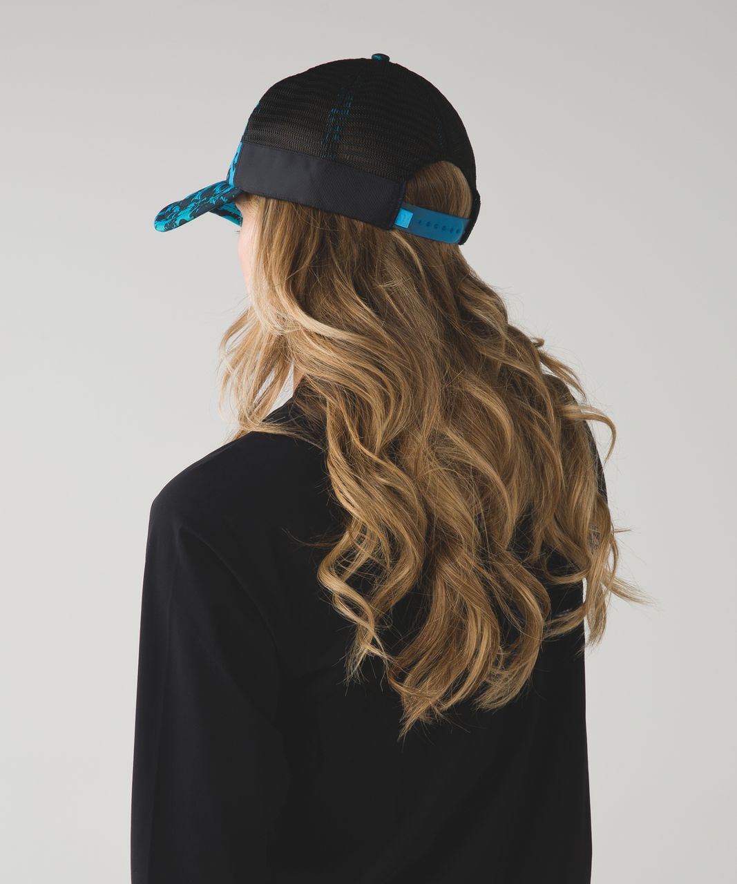 Lululemon What'SUP Hat - Fleur Sombre Kayak Blue Dragonfly / Black