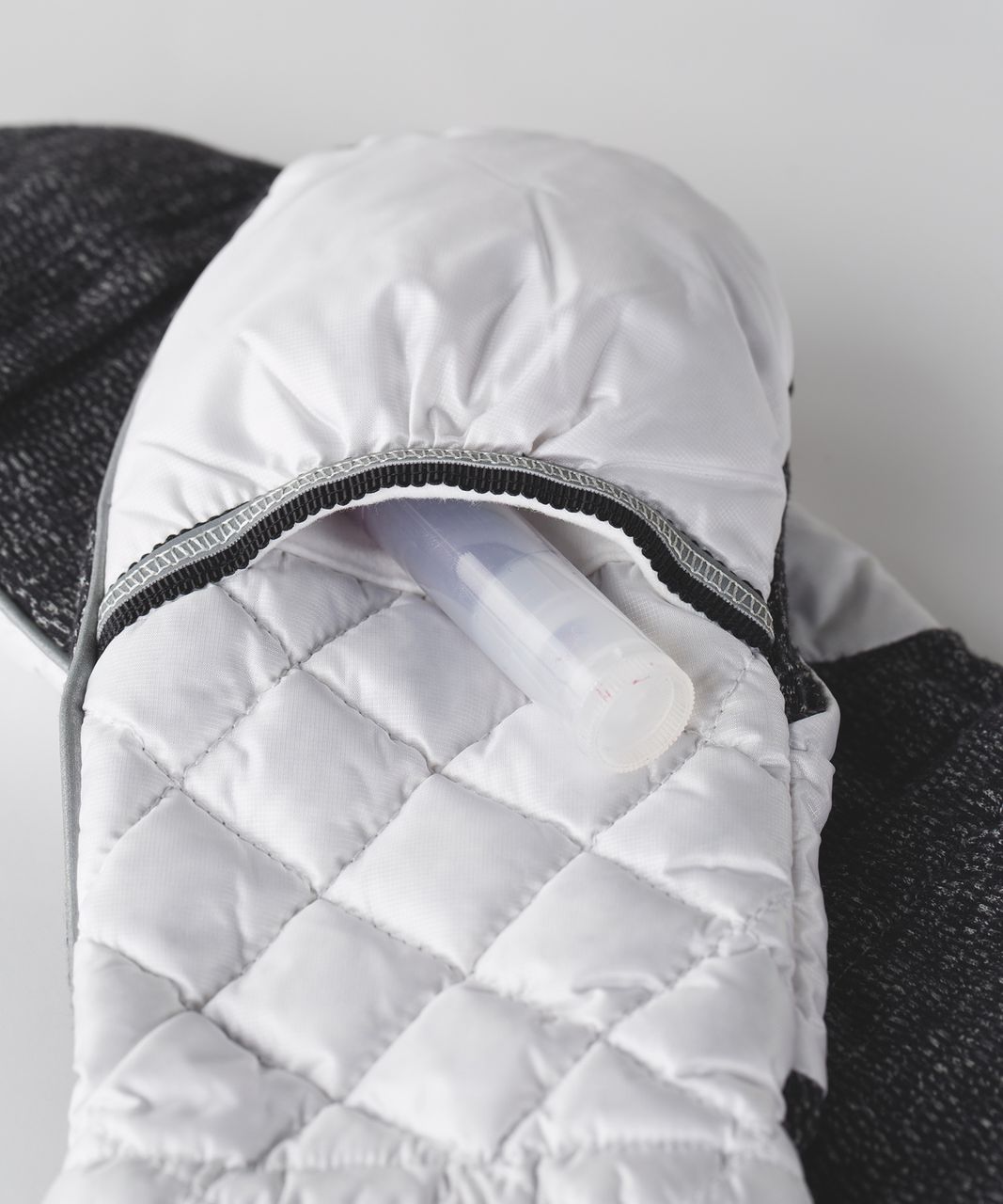 Lululemon Down For A Run Mittens - White / Black