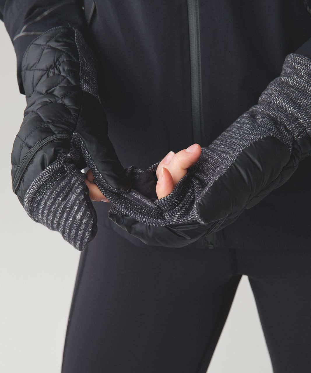 Lululemon Down For A Run Mittens - Black