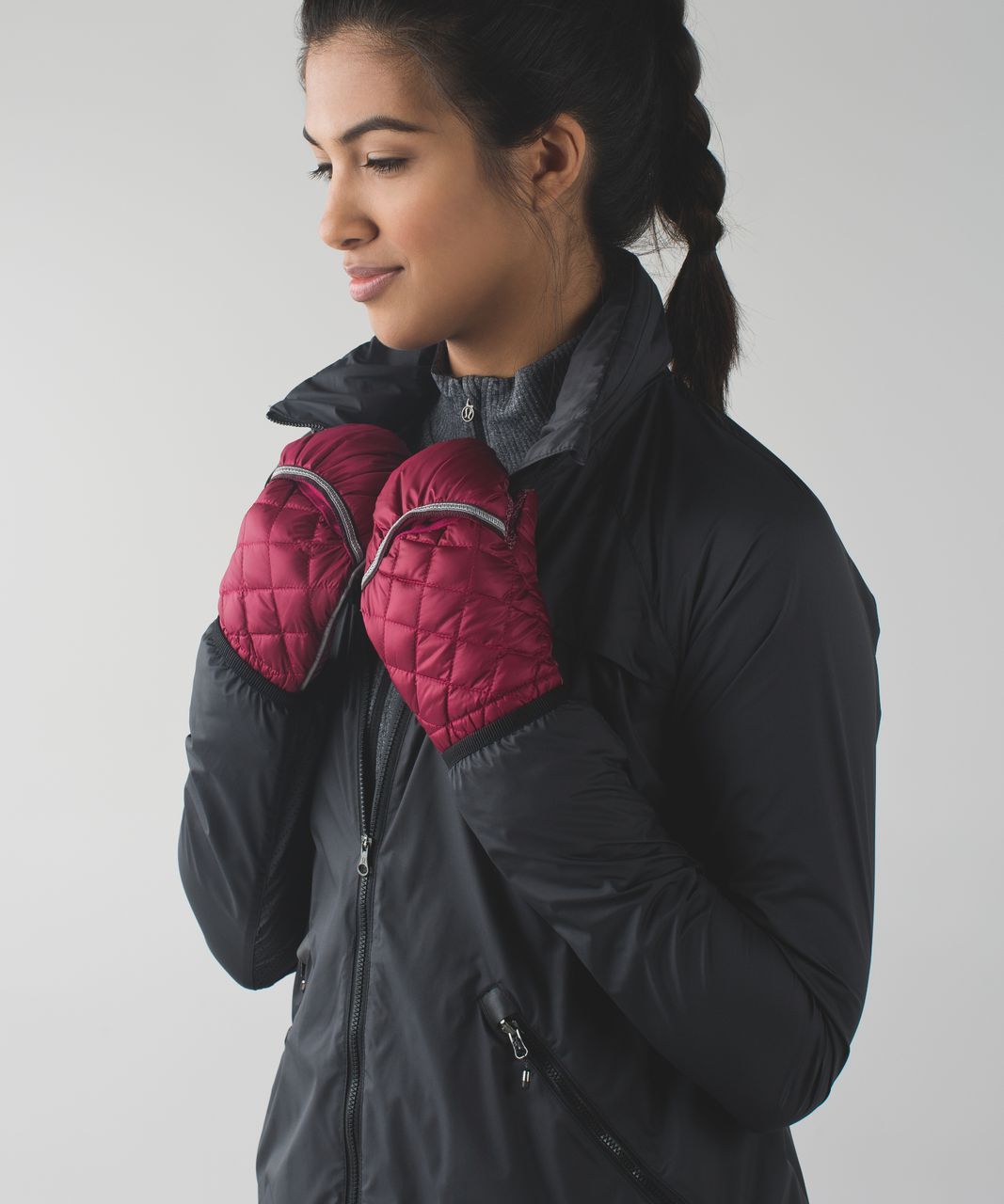 Lululemon Down For A Run Mittens - Berry Rumble / Bordeaux Drama